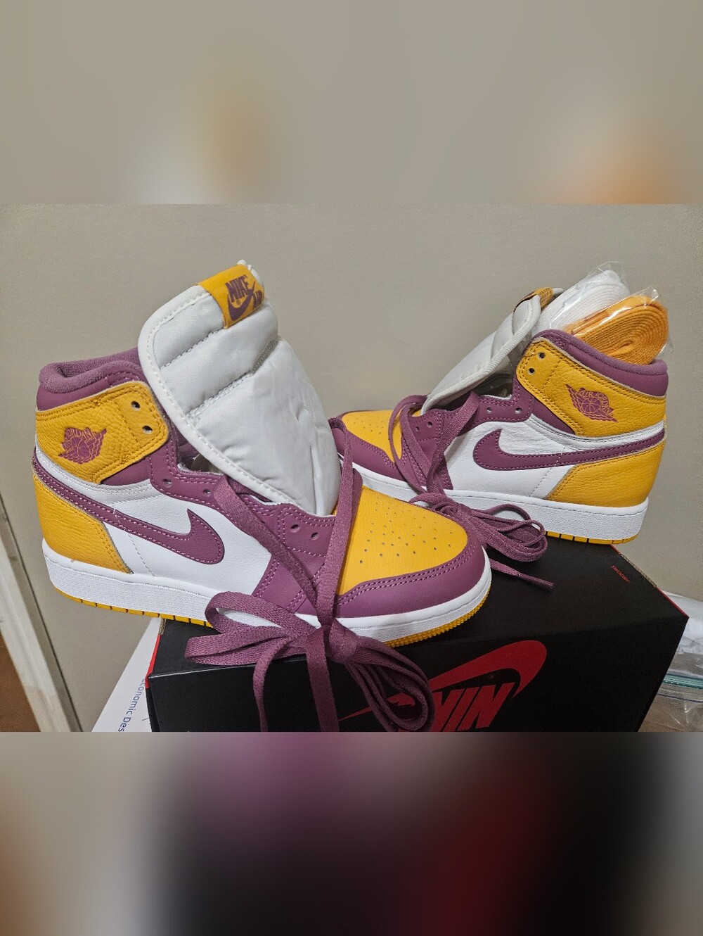 Air Jordan 1 High OG "Brotherhood" Sz 5.5 New